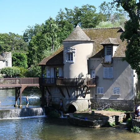 Chez Mia Lägenhet Moret-sur-Loing Exteriör bild